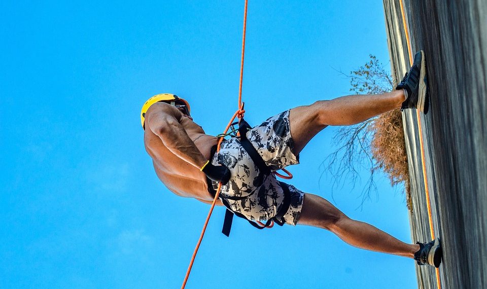 Mirroring Success: The Power of Self-Reflection for Leadership Growth