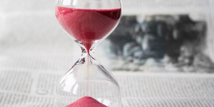 Mastering the Clock: Achieving Work-Life Harmony with Effective Time Management